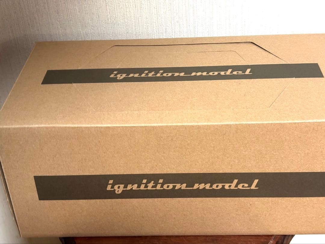 ignition model サバンナ ミニカー 黒 1/18