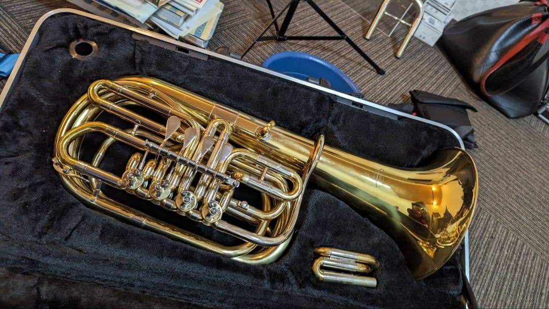 f*i様 トラベル　チューバ（管楽器調律済み）