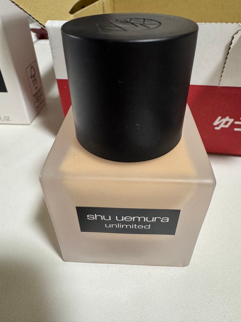 shu uemura unlimited ファンデ2種、モチバーム、ブラシセット