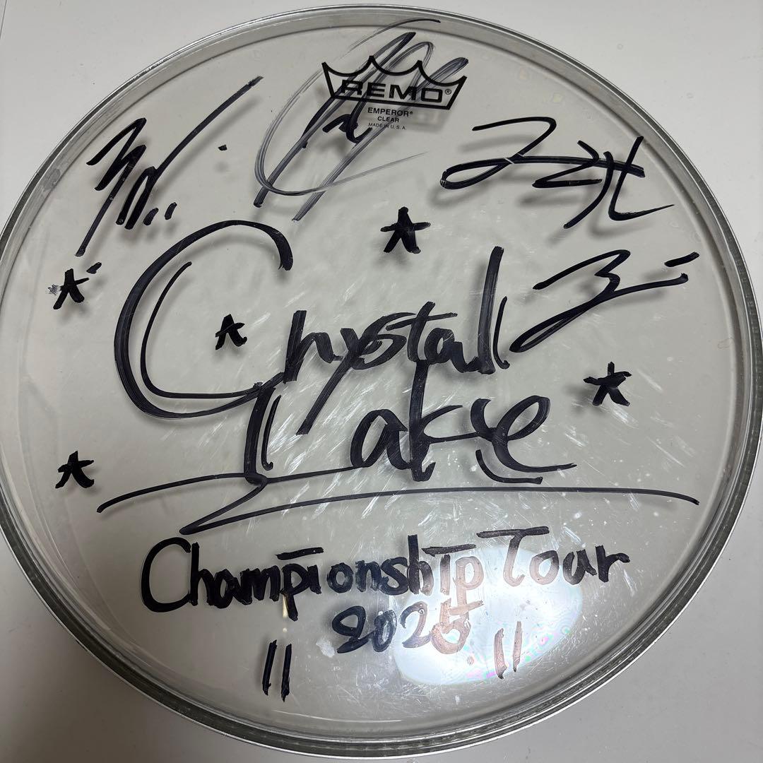 Crystal Lake サイン入りドラムヘッド 2025