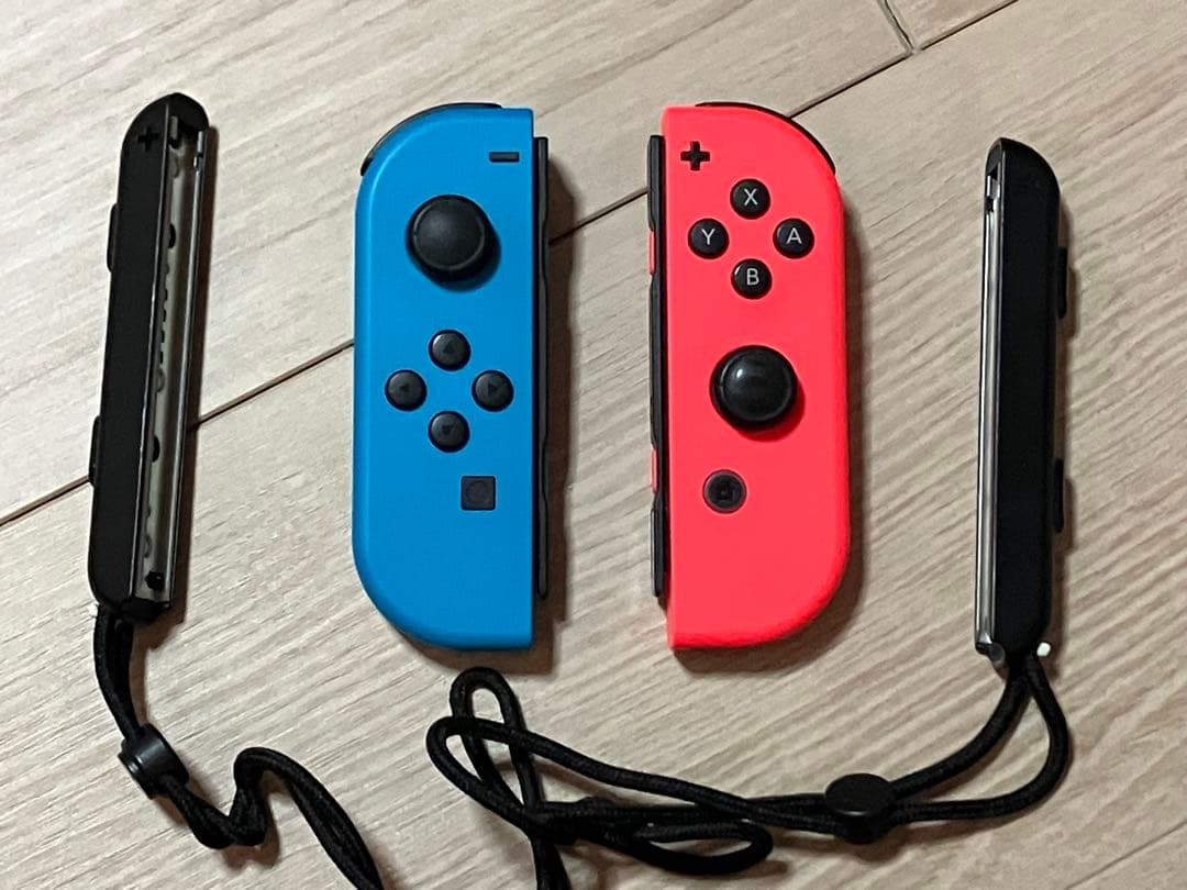Nintendo Switch 本体 + Joy-Con 付属