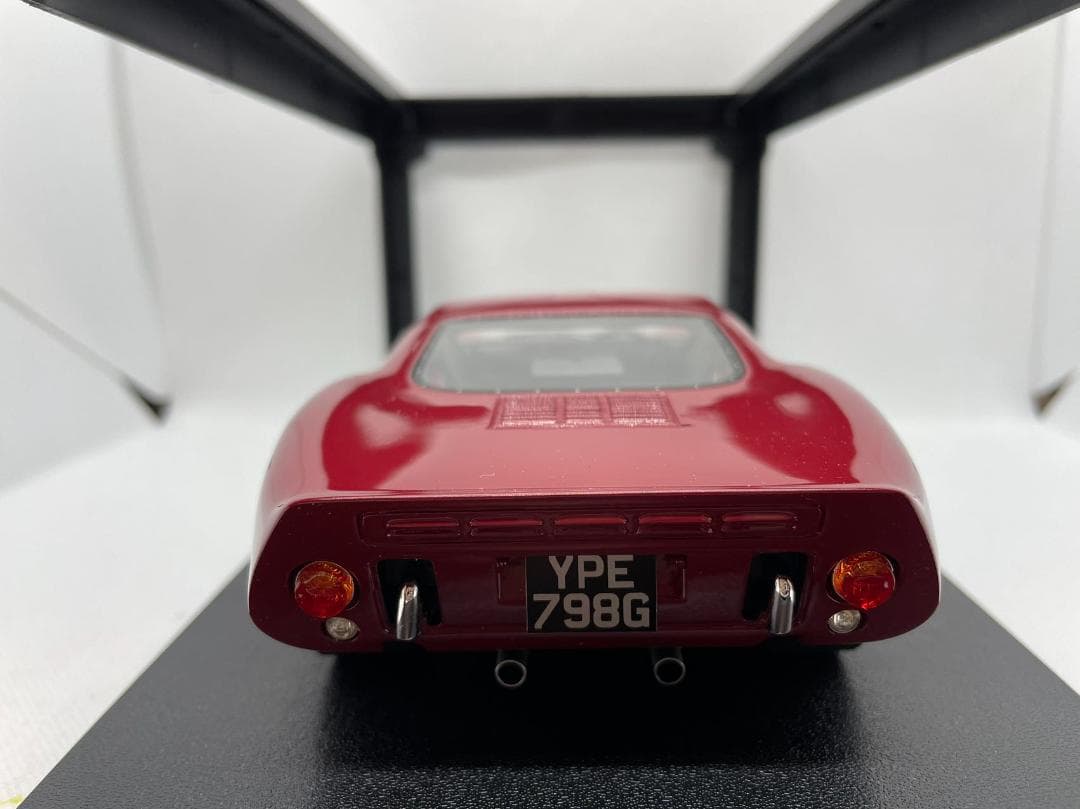 104-028 Cult 1/18 フォード GT40 Mk III 1966