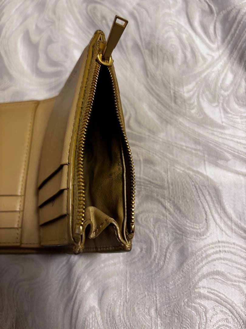 BOTTEGA VENETA ベージュ三つ折り財布