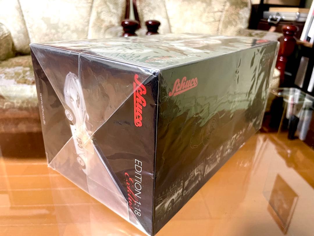 価格変更1/18 シュコー ポルシェ550Spyder ジェームスディーン限定品