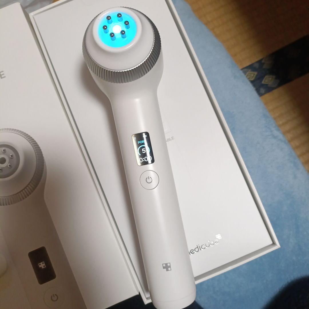 AGE-R ULTRA TUNE 40.68 メディキューブ美顔器