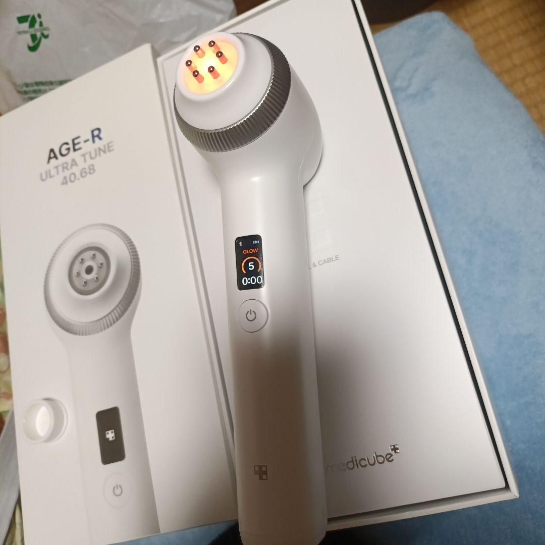 AGE-R ULTRA TUNE 40.68 メディキューブ美顔器