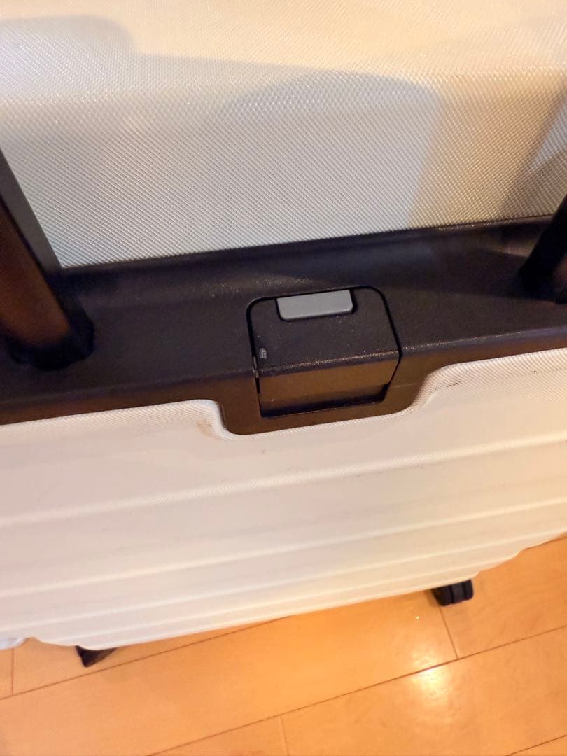 無印良品 白 アイボリー ハードキャリーケース104L 限定 スーツケース