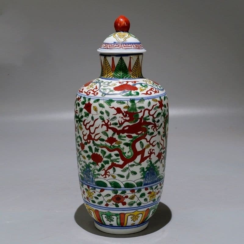 大明嘉靖款五彩龍紋帯蓋冬瓜瓶 景徳鎮 陶磁器 装飾品 現代工芸品 美術品 置物