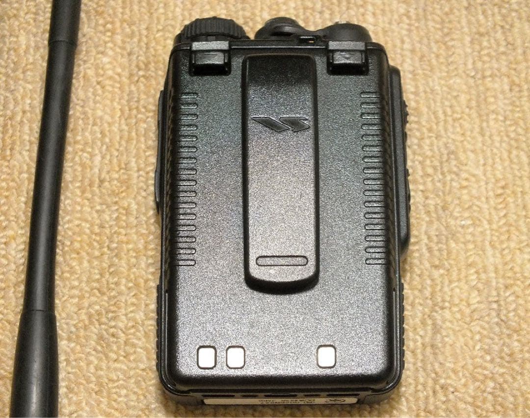 ５０／１４４／４３０ＭＨｚ　スタンダード　ＶＸ－８　ジャンク品