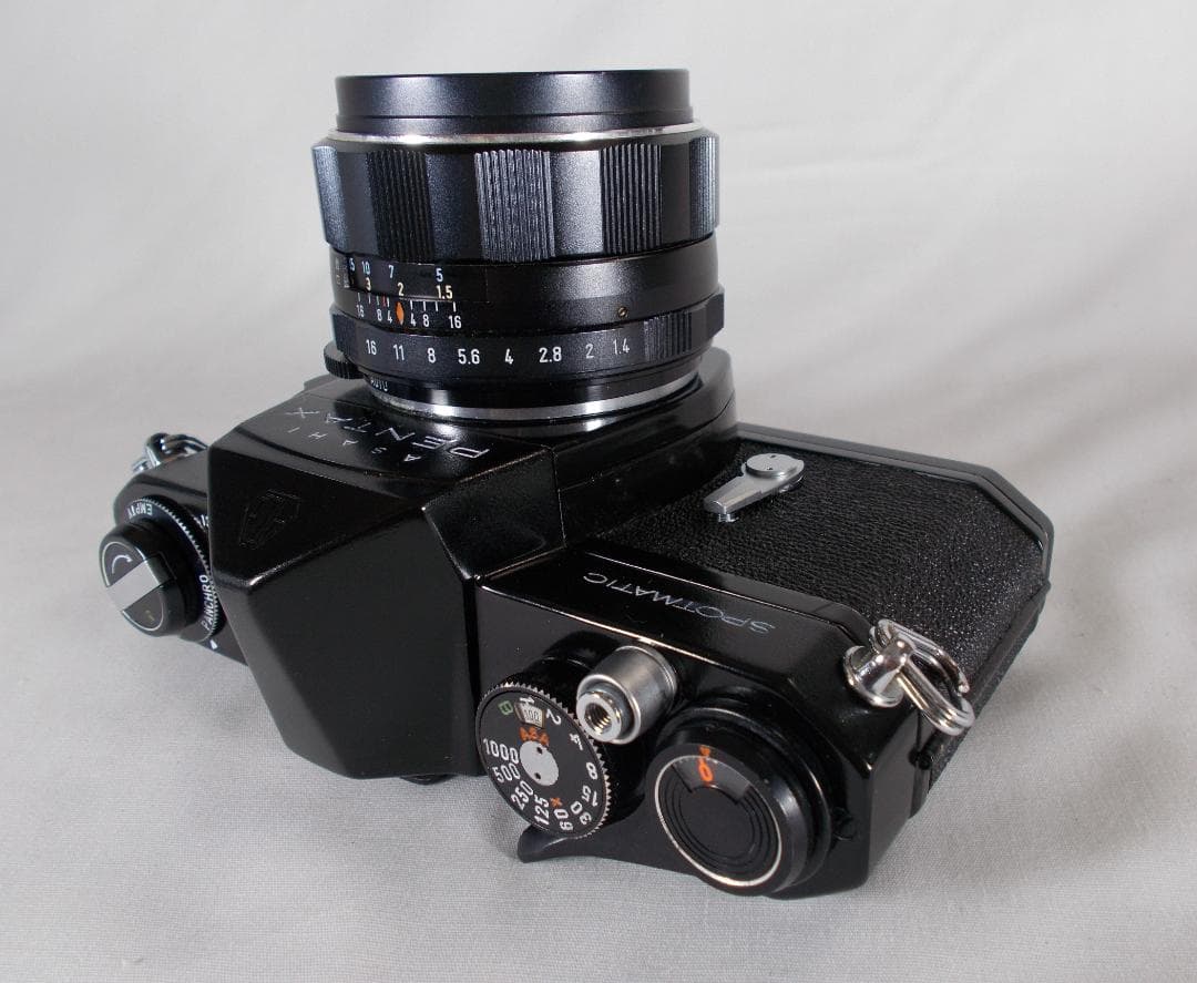 フィルムカメラ 整備済 完動品　Pentax SP　+ f/1.4　P228