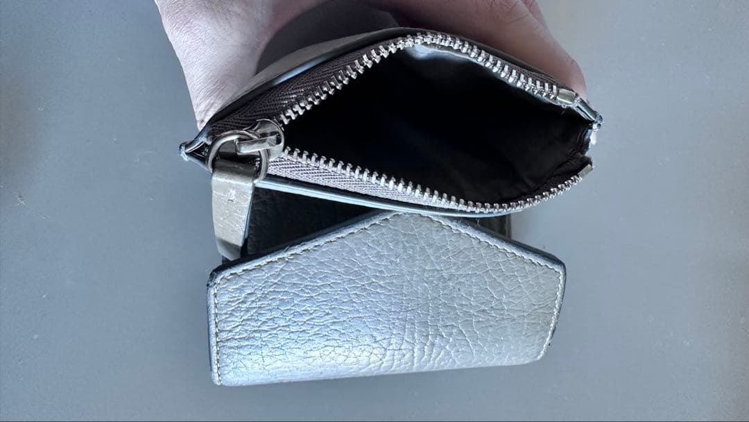 メゾンマルジェラ　レザー 三つ折り財布