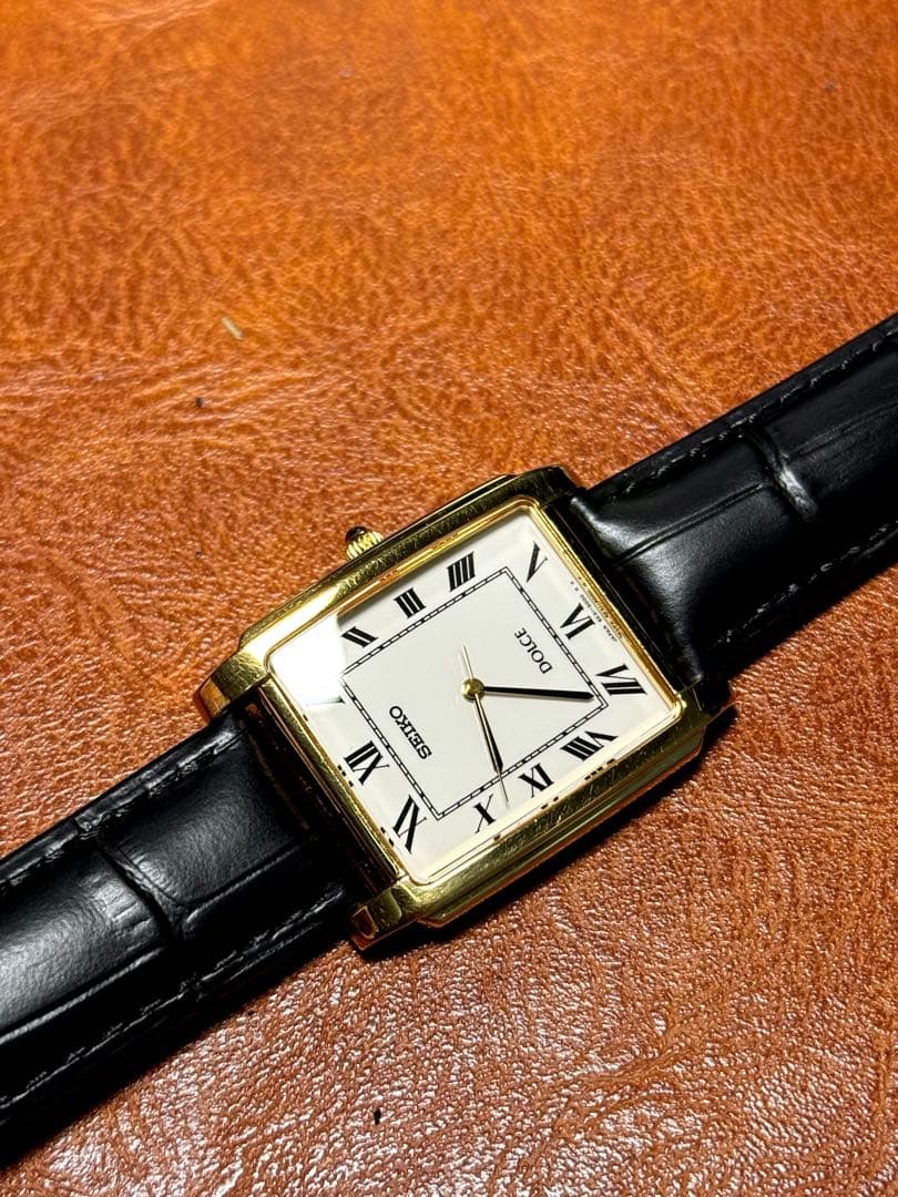 A121 希少 稼動品 SEIKO DOLCE スクエア型 90年代ヴィンテージ