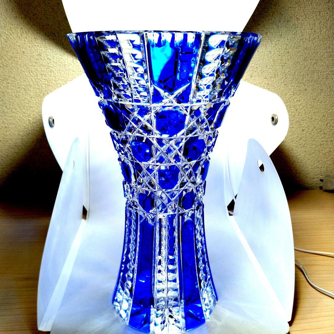 新品カガミクリスタル江戸切子青色被せガラスクリスタルカット花瓶花器薩摩切子