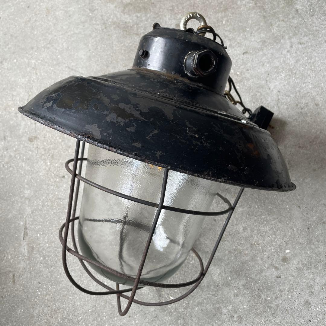 【依頼により値下げ中】ビンテージ インダストリアル ペンダントランプ