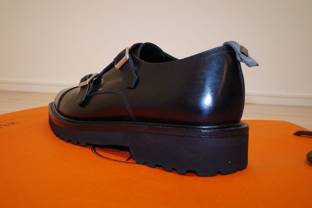 ダブルモンクストラップ