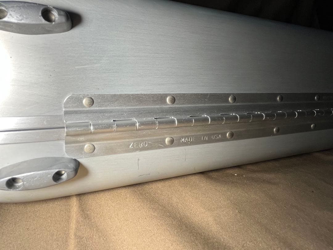 【美品】ゼロハリバートン　アルミアタッシュケース