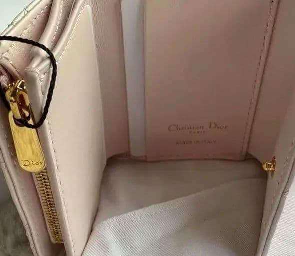 ディオール Caro Hibiscus Lジップウォレット ピンク