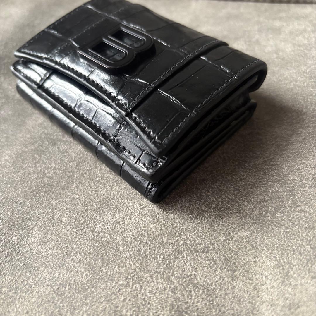 バレンシアガ 三つ折りブラック アワーグラス クロコ 型押し Bロゴ
