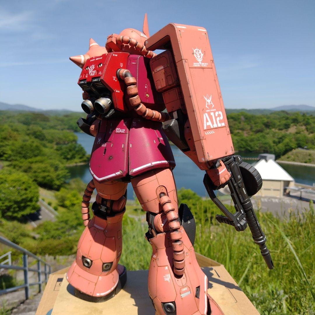 メガサイズ　MS-06S シャア専用ザクⅡ　塗装済完成品　1/48　ガンプラ