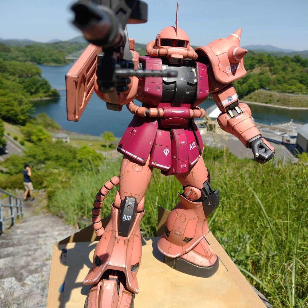 メガサイズ　MS-06S シャア専用ザクⅡ　塗装済完成品　1/48　ガンプラ