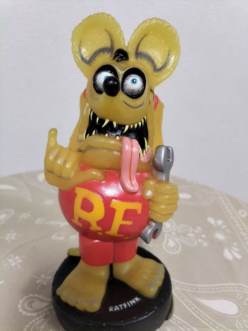 フィギュア4体セット　ホーマー・ラットフィンク・KFC・TIKI