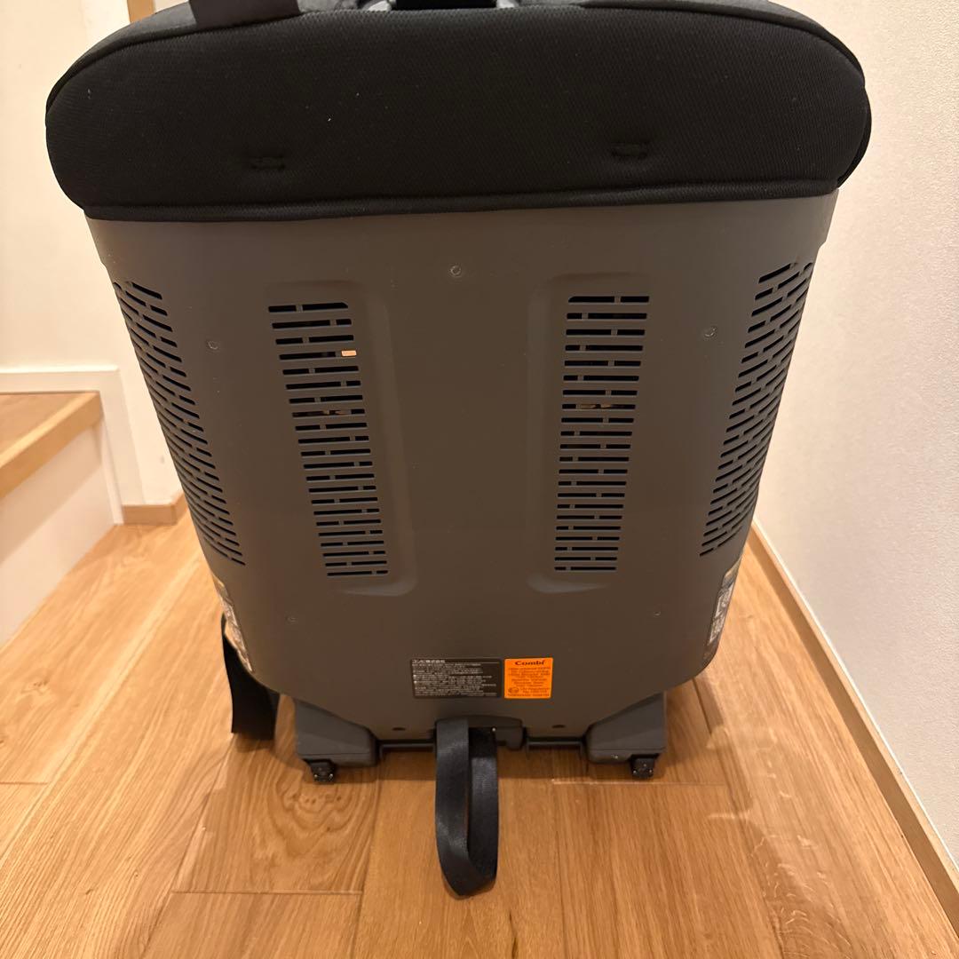 Combi ISOFIX固定 ジョイトリップアドバンス premium R129