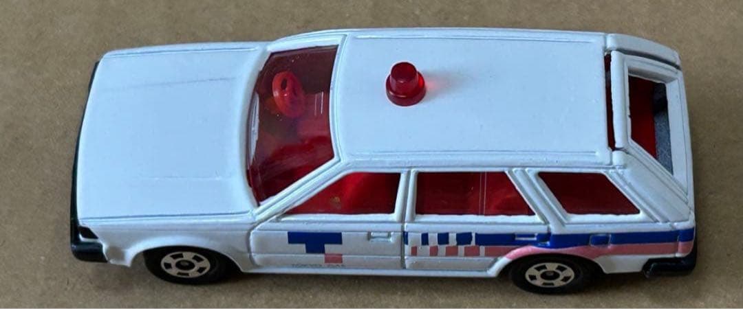 トミカ ニッサン ブルーバードワゴン 東京ガス