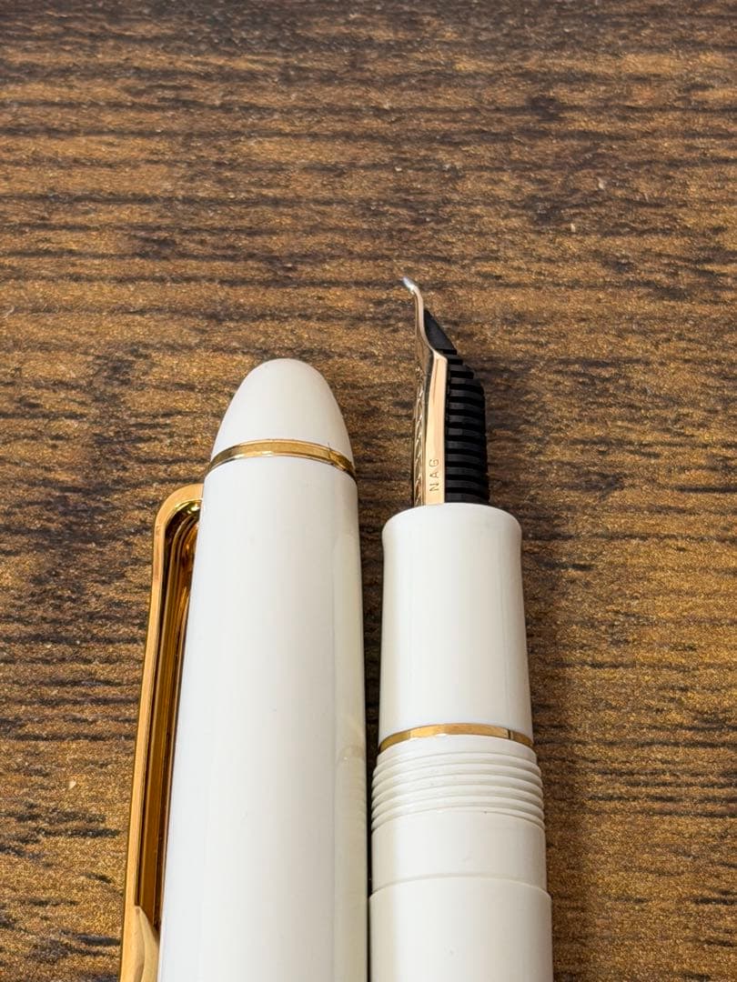 新品未使用　長刀　アイボリー　ふでDEまんねん　NAG セーラー　万年筆