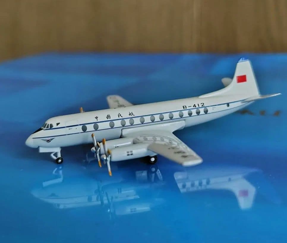 中国民航　Viscouot800 アエロクラシック製　スケール1／400