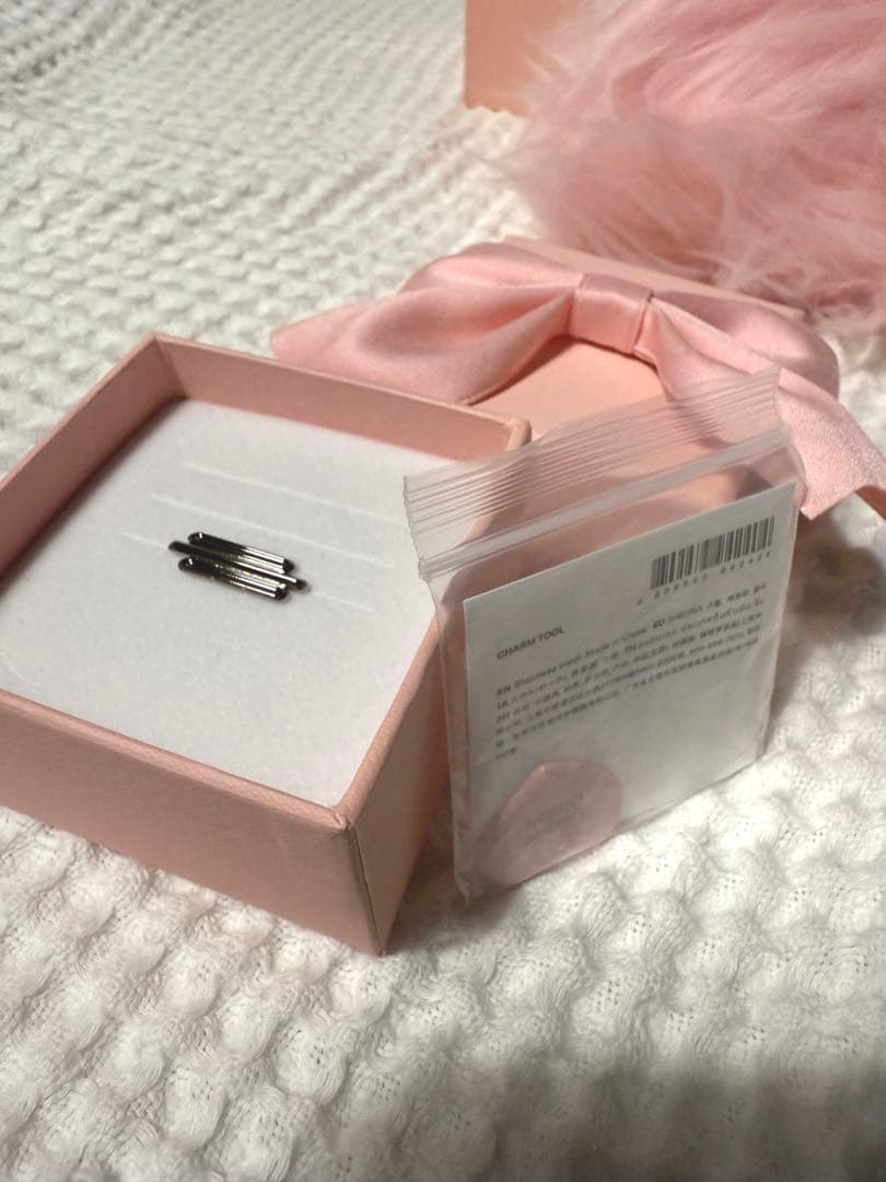 GENTLE MONSTER Jennieコラボ サングラスリボンチャーム付き