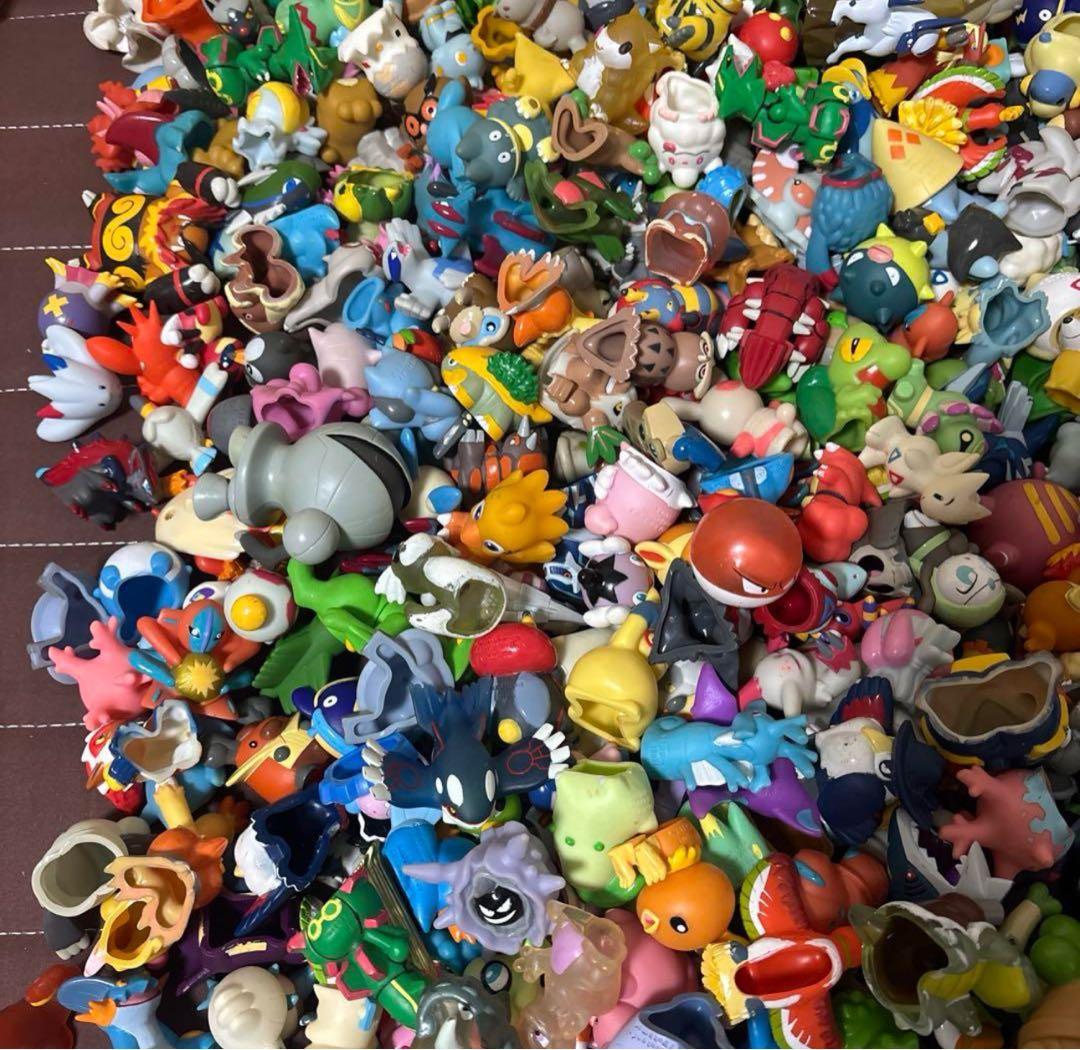 約1030匹　ポケモンキッズ　クリア　モンコレ　指人形　フィギュア　カントー