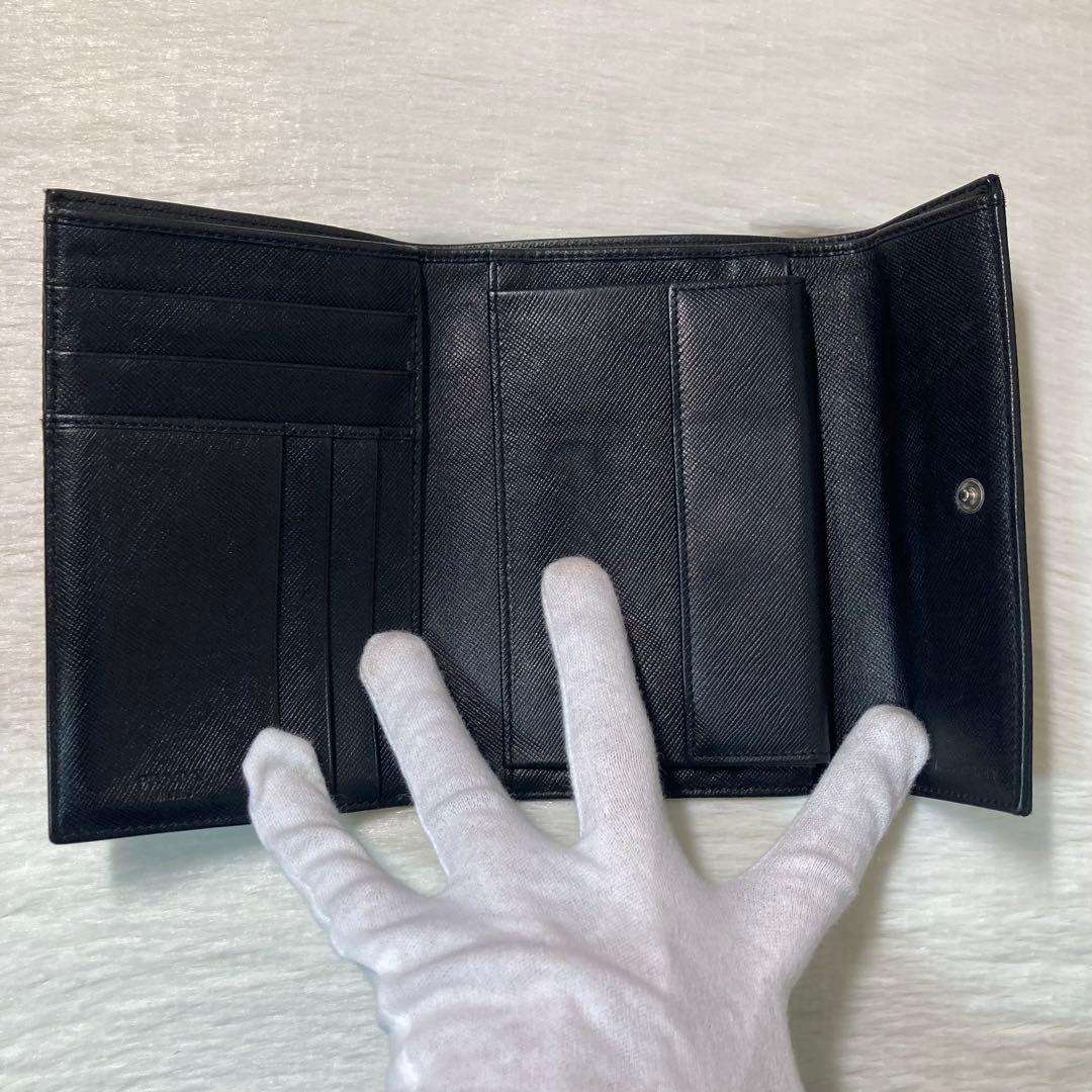 早い者勝ち　PRADA プラダ　三つ折り　ナイロン　レザー　箱付き　財布　黒　箱