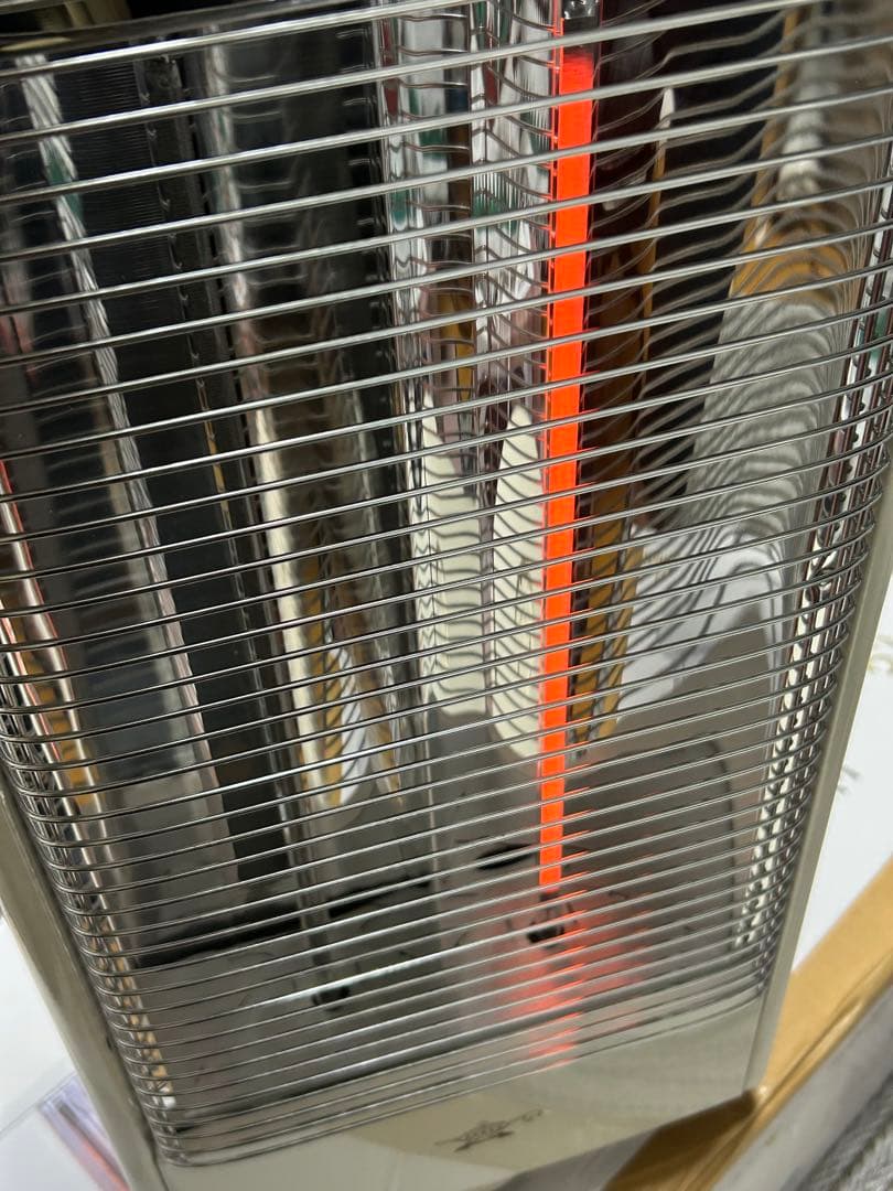 【未使用アウトレット品】アラジン 遠赤グラファイトヒーター AEH-G100A