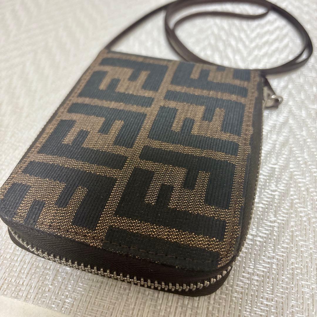 ❤️フェンディ FENDI ショルダーウォレット 肩掛け財布