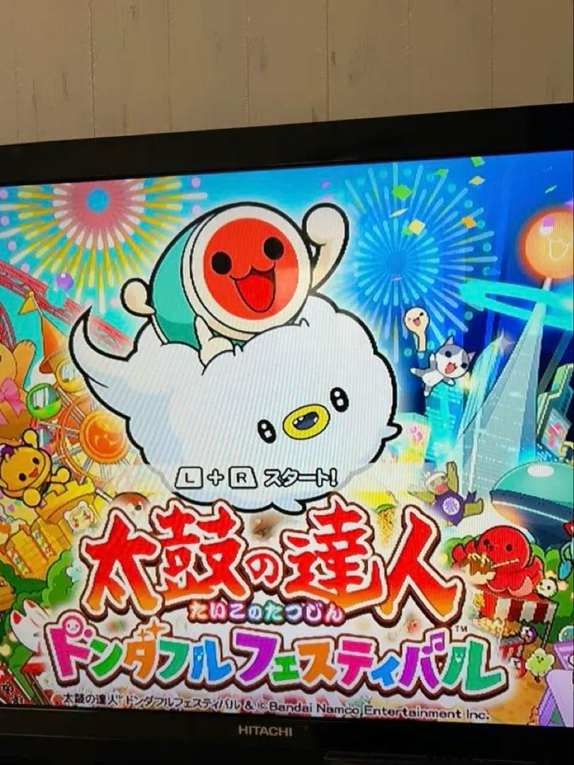 Switch 太鼓の達人 ドンダフルフェスティバル　ソフト＋太鼓とバチ、説明書付