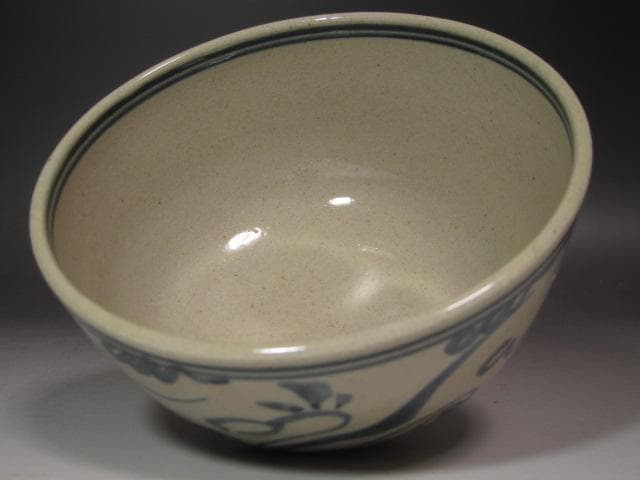 【セール中】★　膳所焼　安南写　唐草文茶碗　表千家十三代即中斎の花押★x327