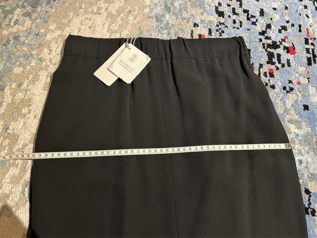 【新品】ブルネロクチネリ　シルク100% タイトスカート　ブラック