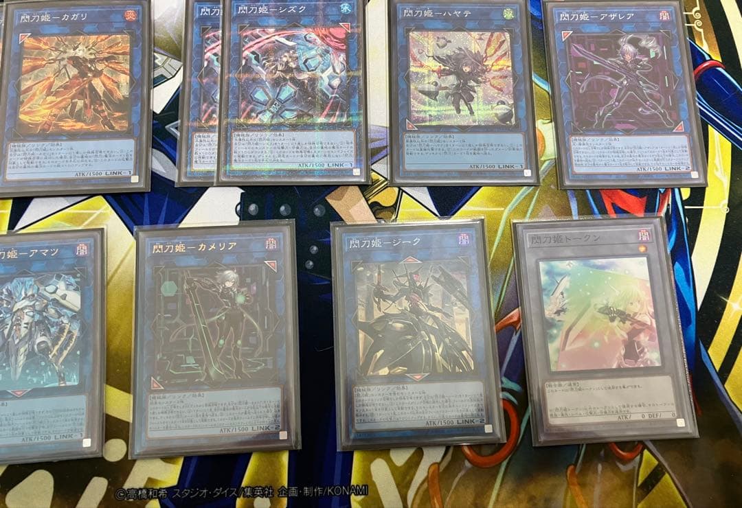 閃刀姫　構築済みデッキ　スリーブ付き