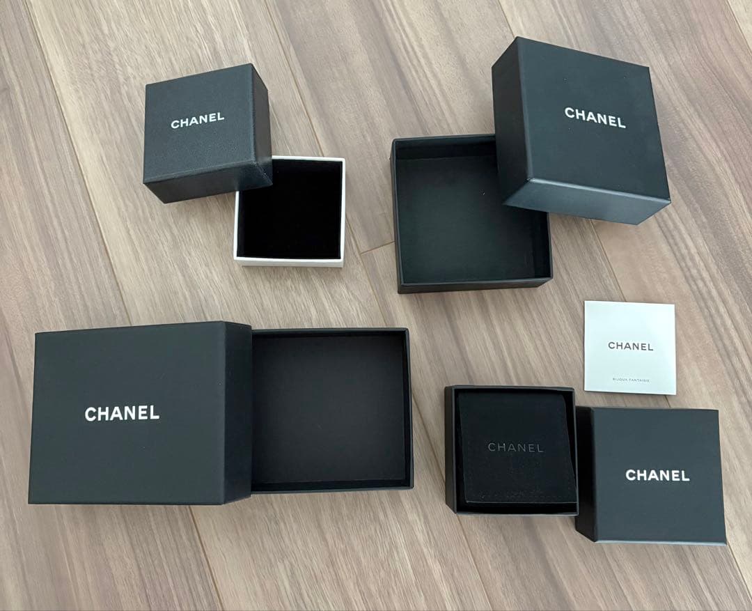 シャネル　空箱4個セット