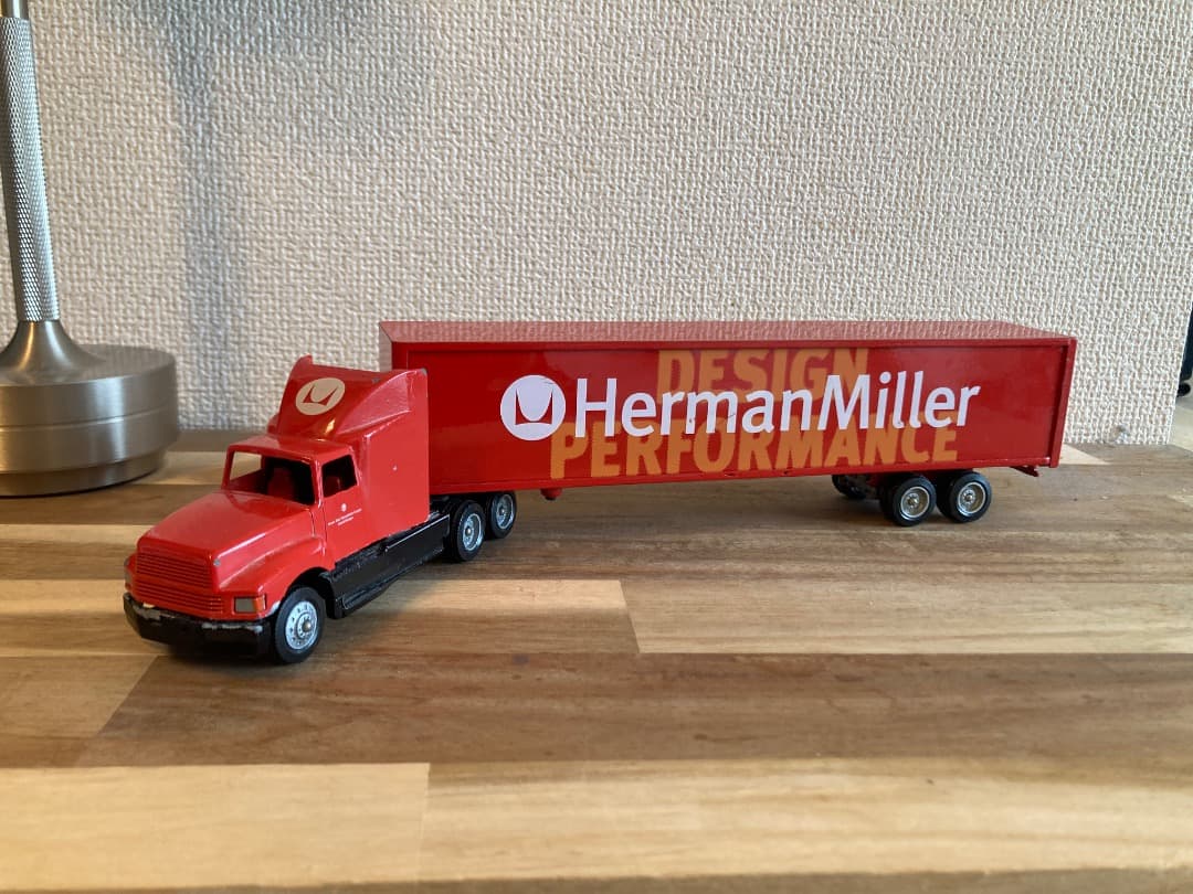 コレクション Herman Miller Truck