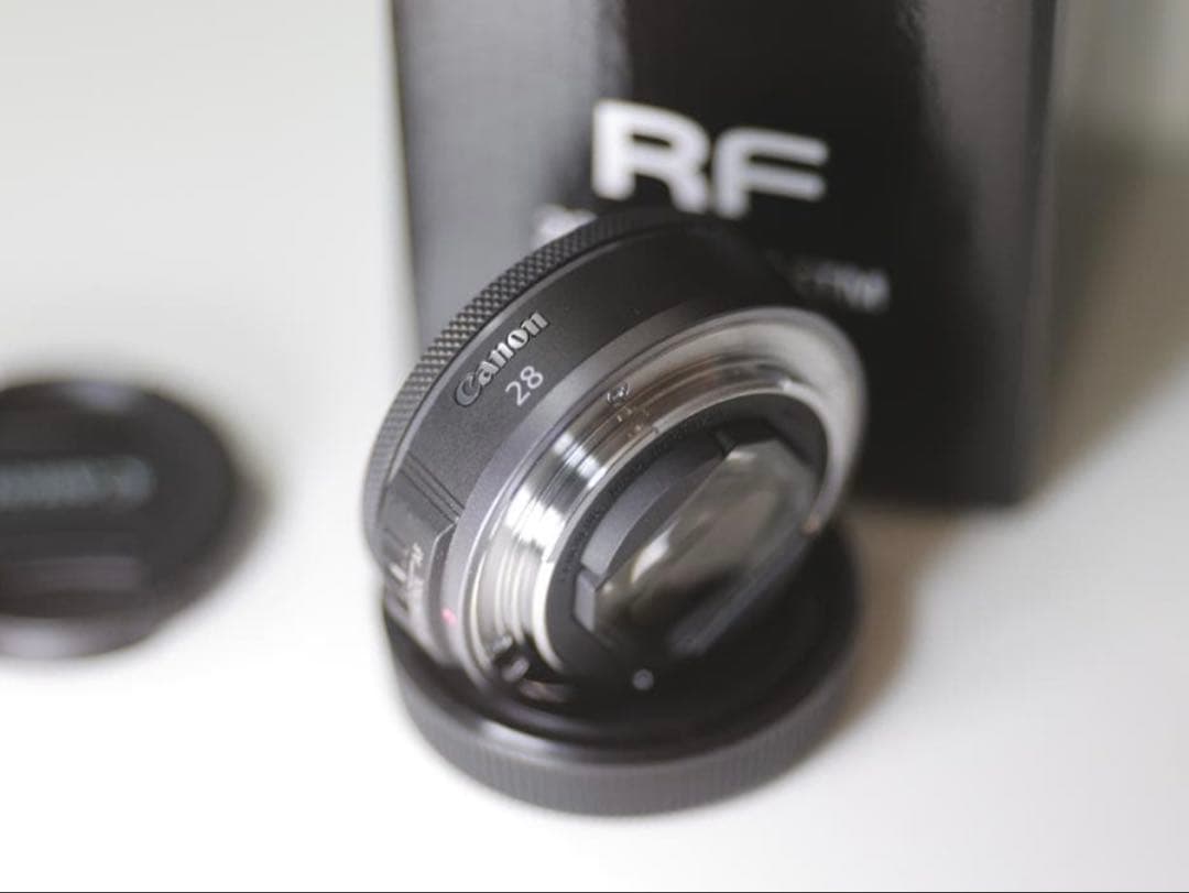 キヤノン Canon RF 28mm F2.8 STM パンケーキレンズ