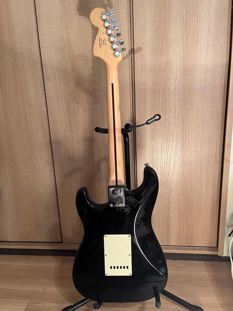 Squier by Fender ストラトキャスタータイプ（HSS）エレキギター