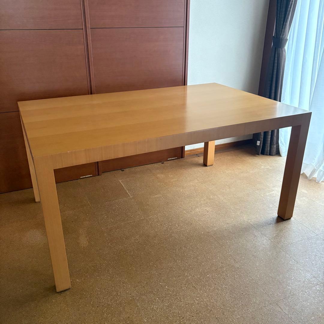 ダイニングテーブル INTERDECOR 現カッシーナイクスシー