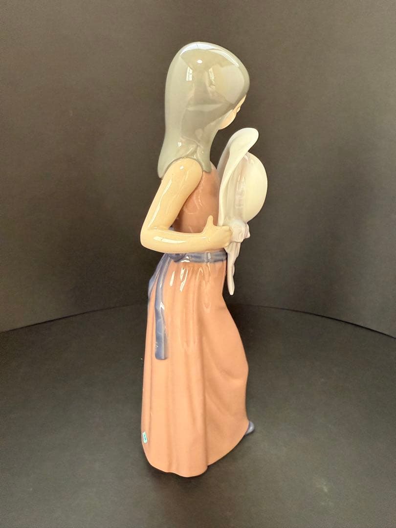 リヤドロ スペイン Bashful Girl 内気な女の子 少女 陶磁器人形