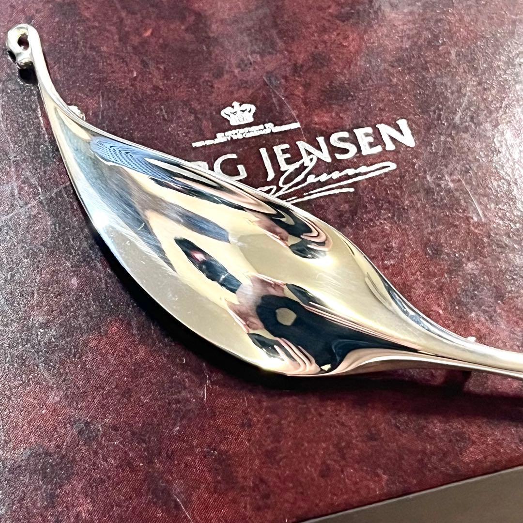 名作✨美品✨  ブローチ リーフモチーフ シルバー925