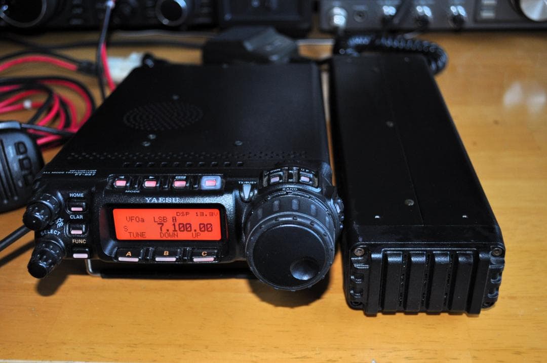 ヤエス　FT-857D　トランシーバー　　　 付属品あり