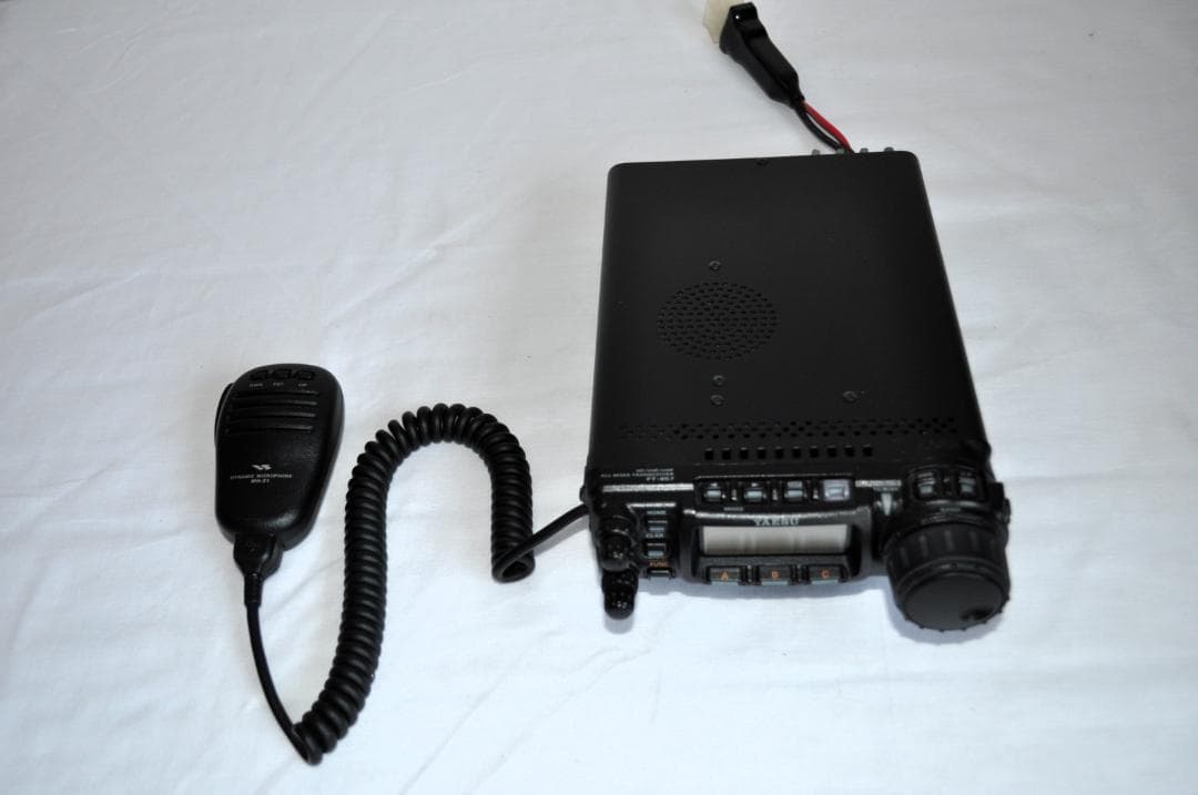 ヤエス　FT-857D　トランシーバー　　　 付属品あり