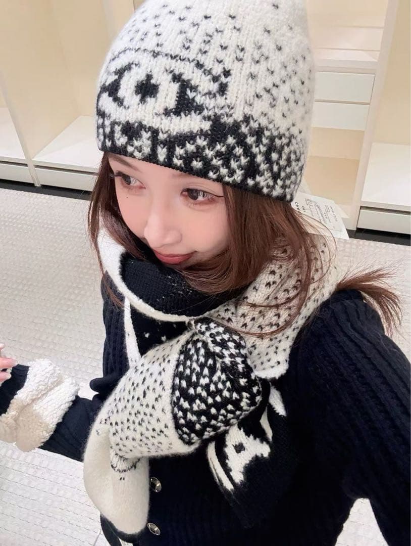 値下げ！新品未使用　シャネル　ニット帽　CCロゴ　coconeige 最新作