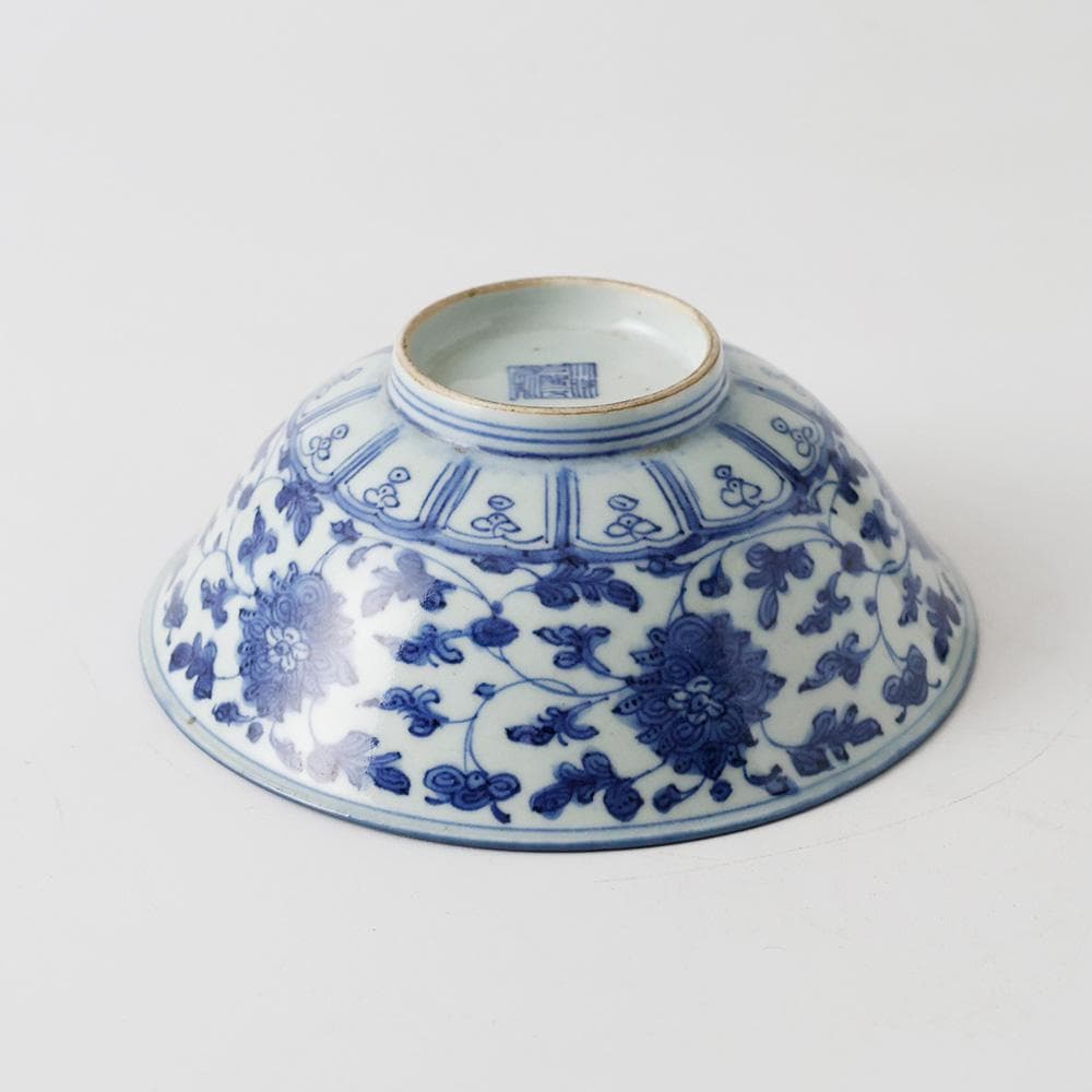 幕末〜明治時代 成化年製 染付（そめつけ）南京写 唐草文 中鉢 古伊万里 有田焼