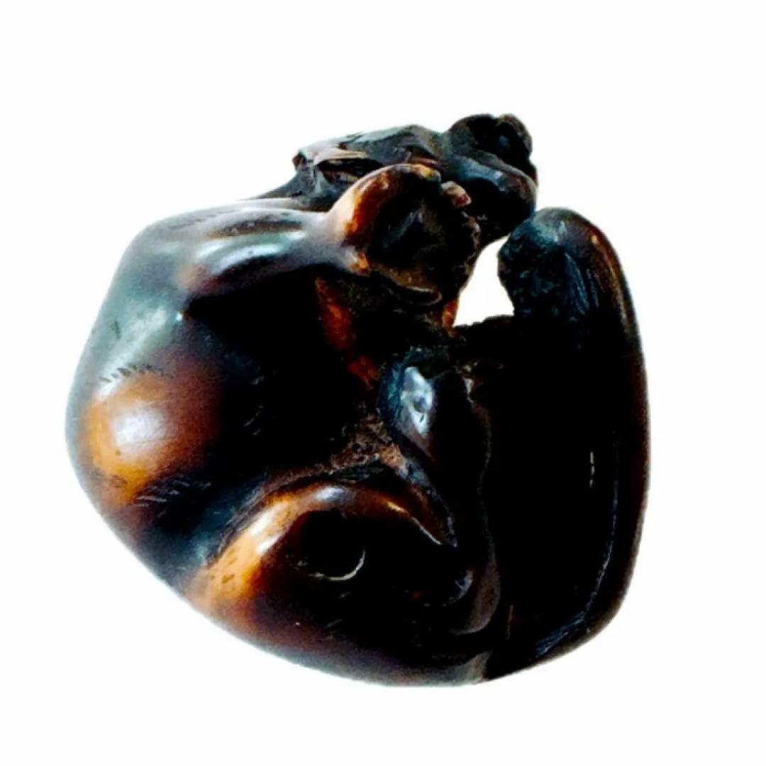 木彫り熊 熊 根付 木製 彫刻 置き根付 提げ物 骨董 アンティーク 黄楊